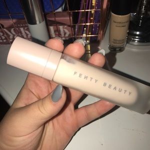 FENTY BEAUTY soft matte primer